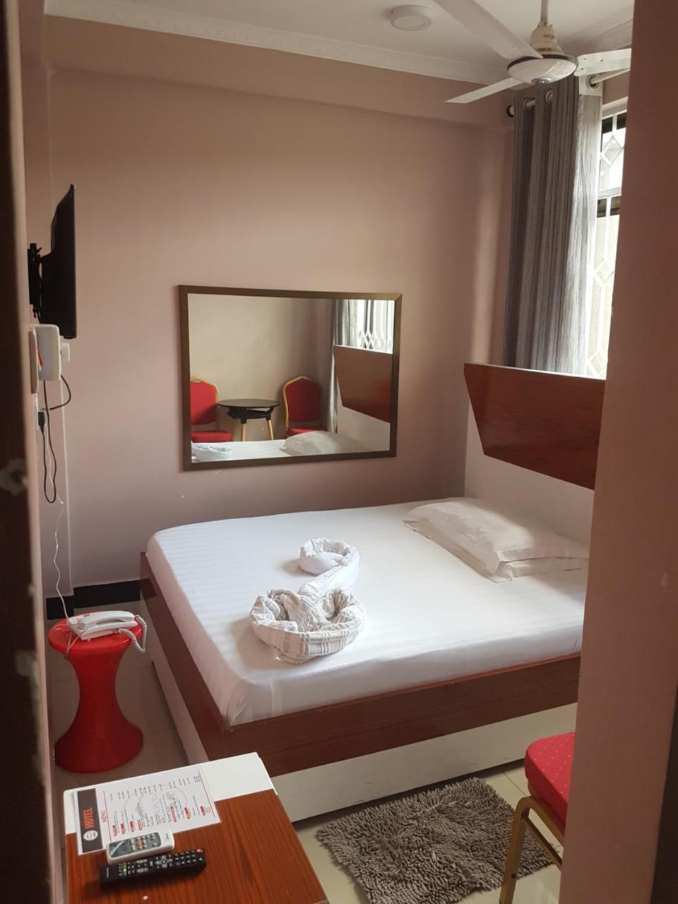 B10 Airport Lodge 다르에스살람 외부 사진