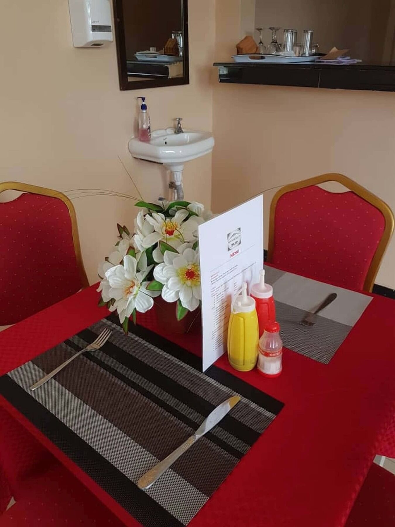 B10 Airport Lodge 다르에스살람 외부 사진